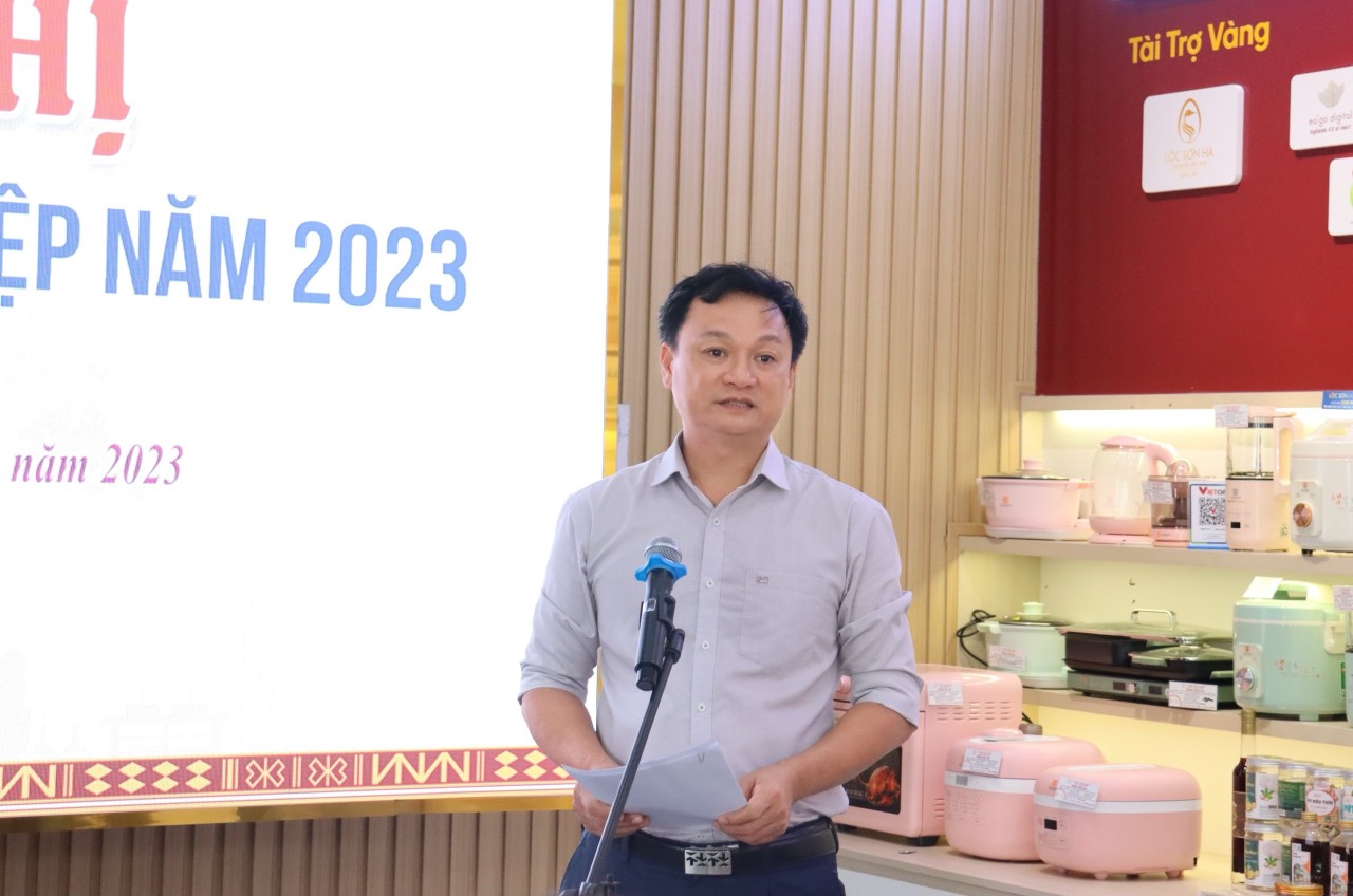 UBND thành phố Buôn Ma Thuột tổ chức đối thoại, tháo gỡ vướng mắc cho doanh nghiệp, nhà đầu tư